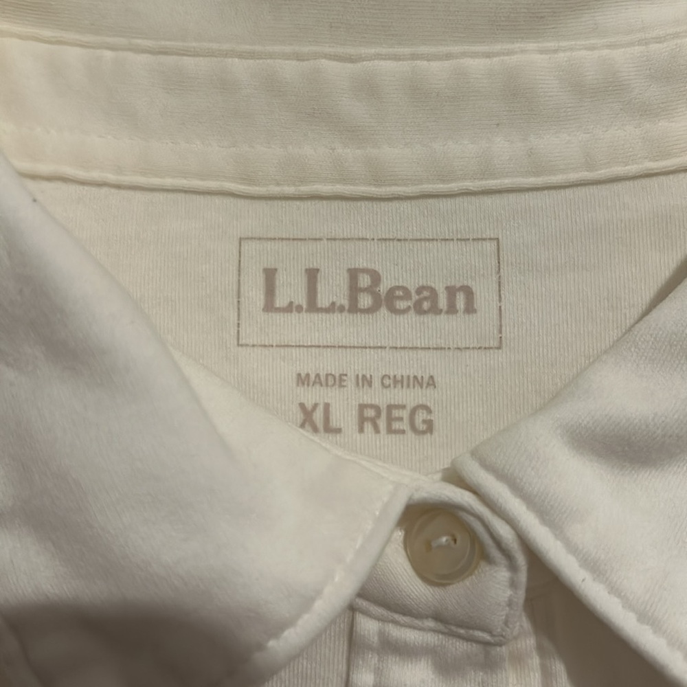 L.LBean 100%cotton NWOT size XL white  Polo button down - Picture 2 of 5